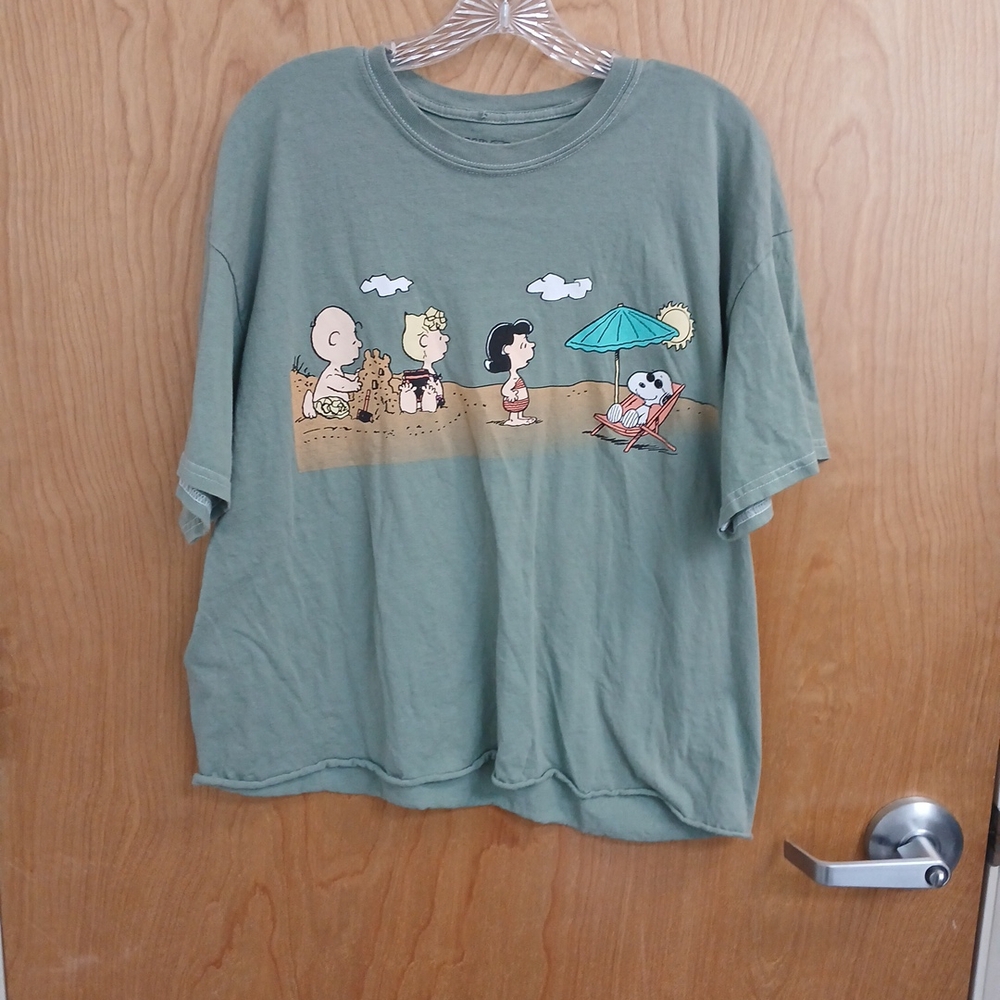 Peanuts Green Beach Scene T-Shirt